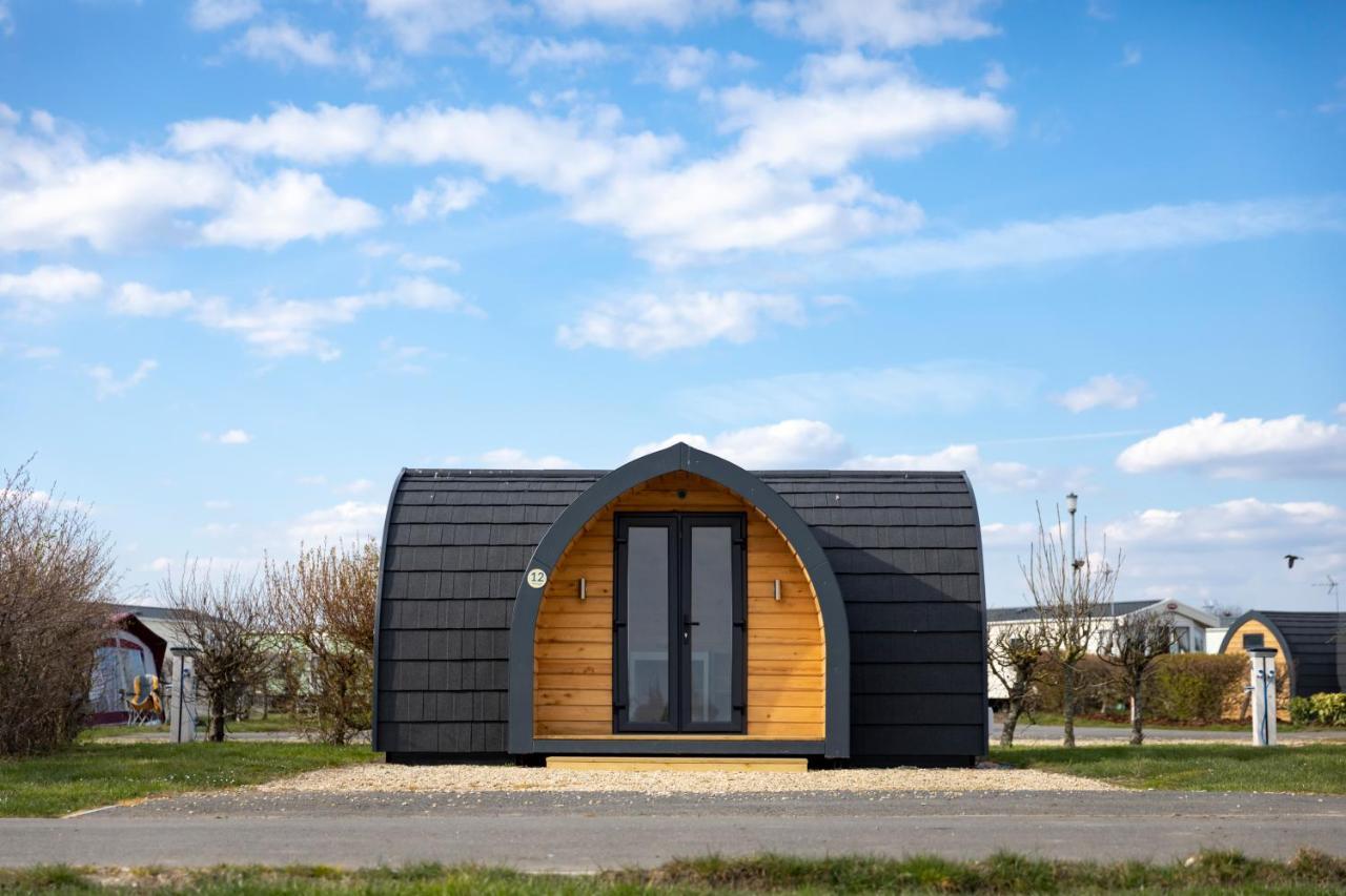 Hotel Camping Pods, Dovercourt Holiday Park à Harwich Extérieur photo